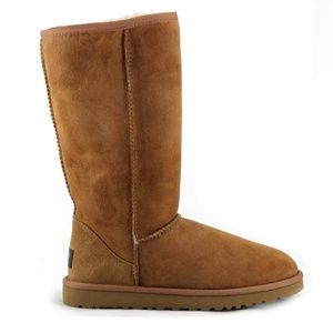 UGG BOOTS Classic Tall Chestnut Size 9 GUC